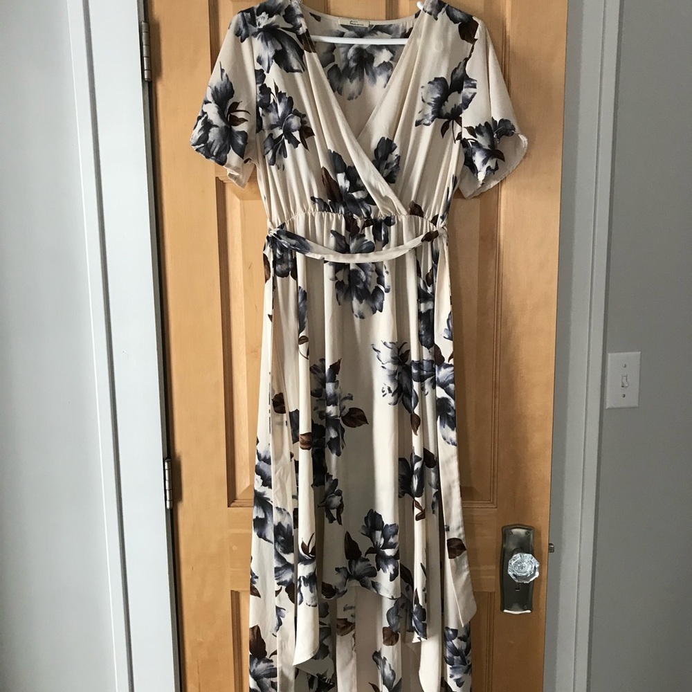 Floral summer dress. Size L but fits like M